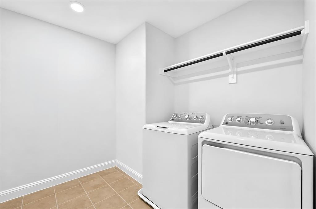 1133 Beebalm Mews Property Photo 27