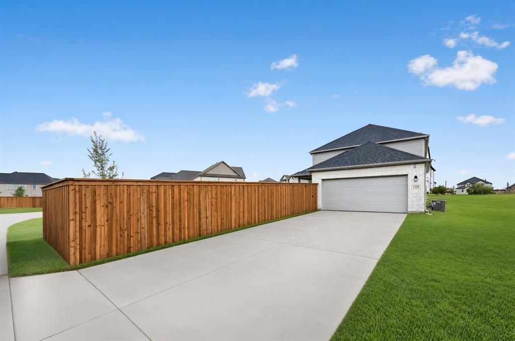 1133 Beebalm Mews Property Photo 30