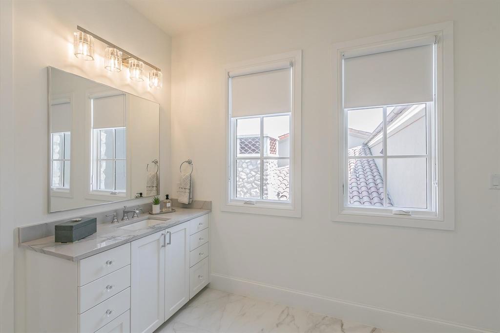 8 Comillas Drive Property Photo 18
