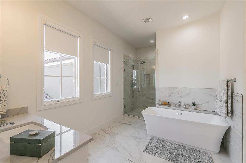 8 Comillas Drive Property Photo 22