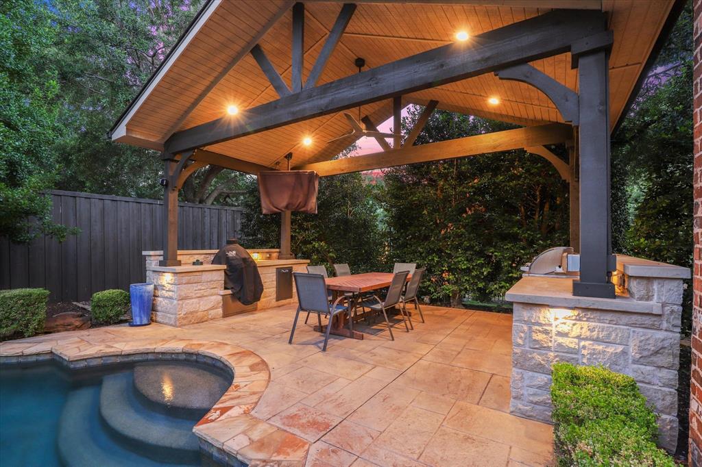 6738 Reims Court Property Photo 4