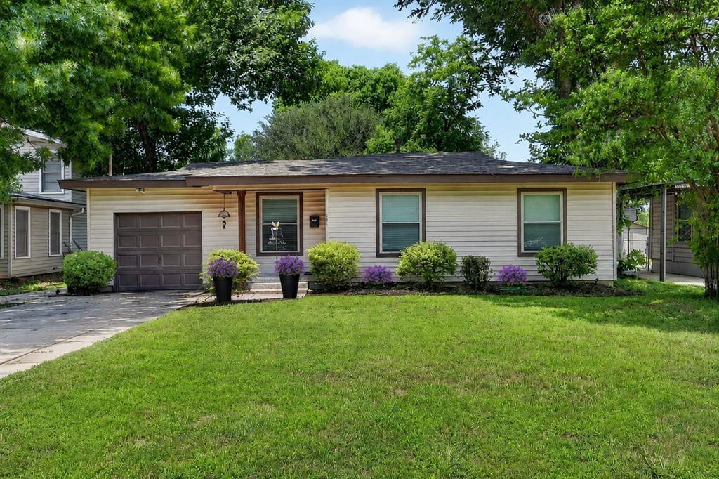 601 Circle Drive Property Photo 1