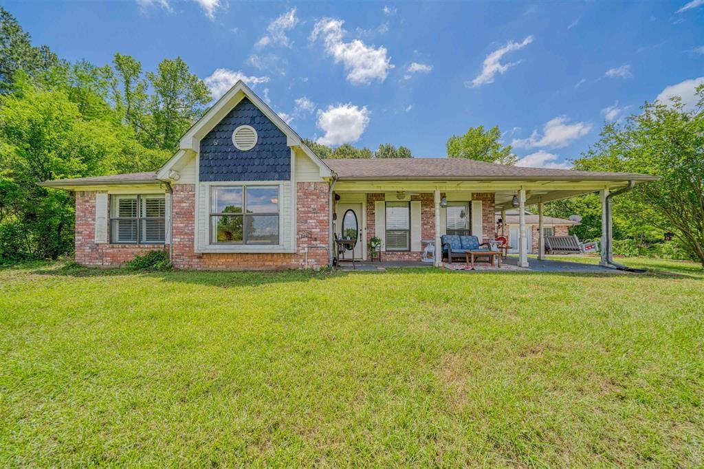 1936 A Silver Maple Road Property Photo 3