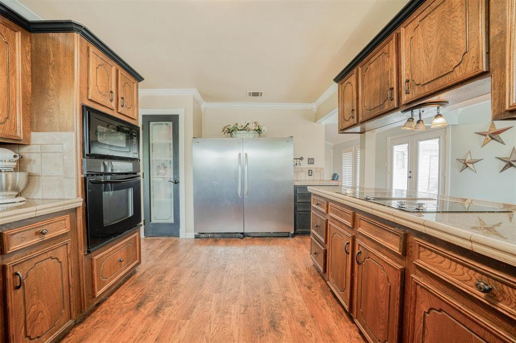 1936 A Silver Maple Road Property Photo 9