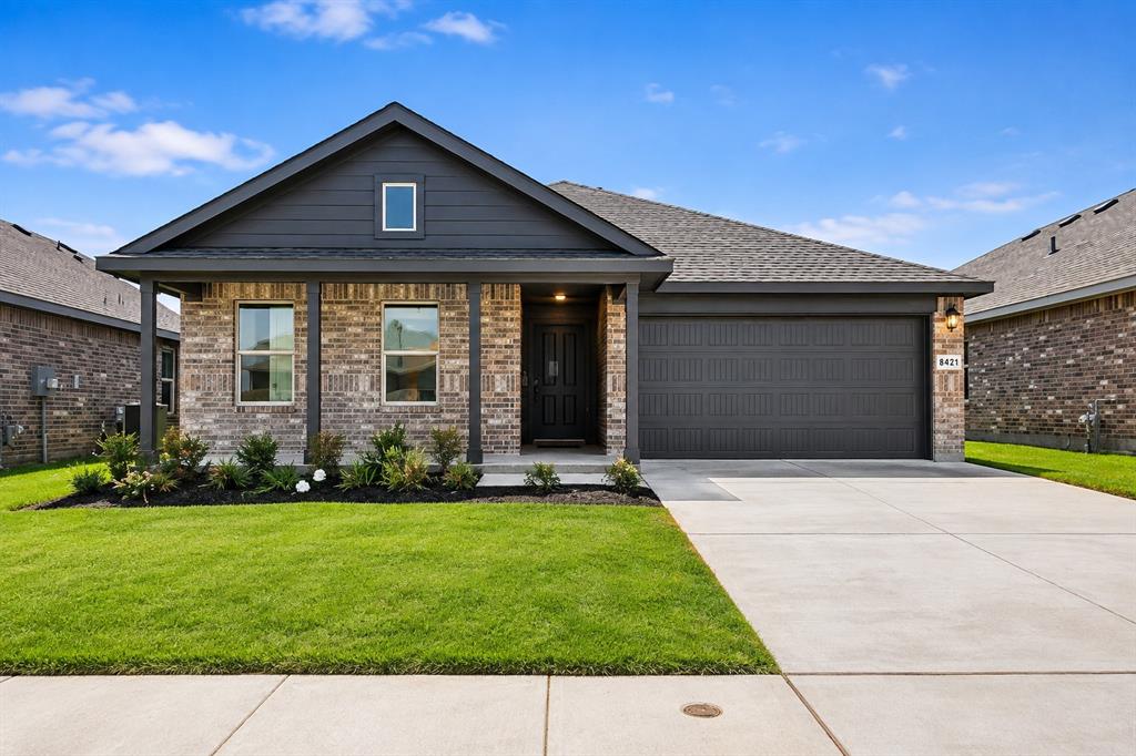 8421 Bluebonnet Bend Road Property Photo 1