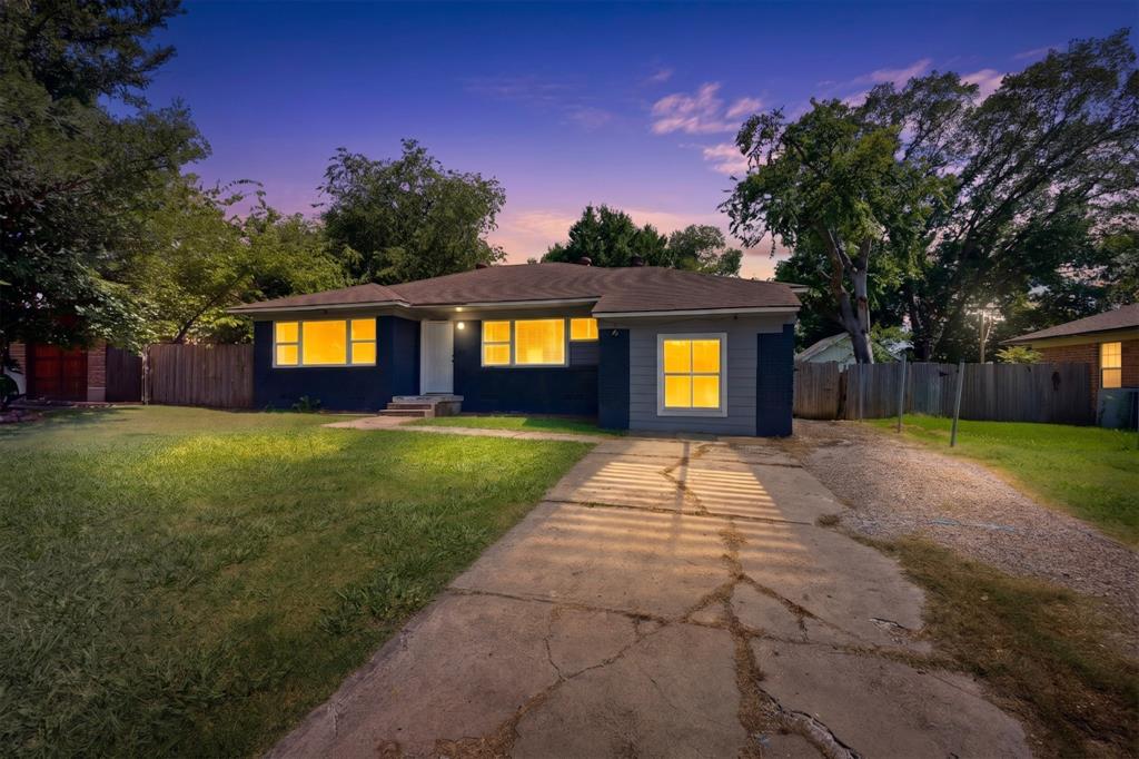 2310 Costa Mesa Drive Property Photo 1