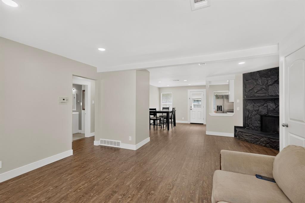 2310 Costa Mesa Drive Property Photo 6