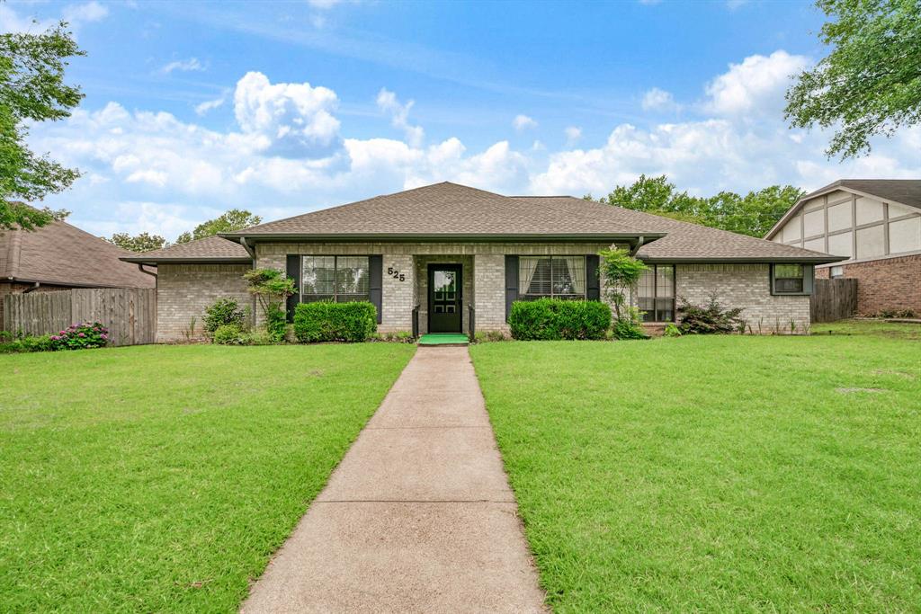 525 Medalist Street Property Photo 1