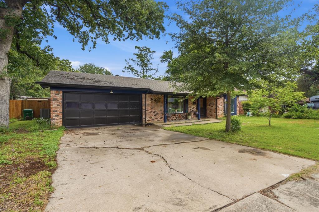 6801 Yolanda Drive Property Photo 2