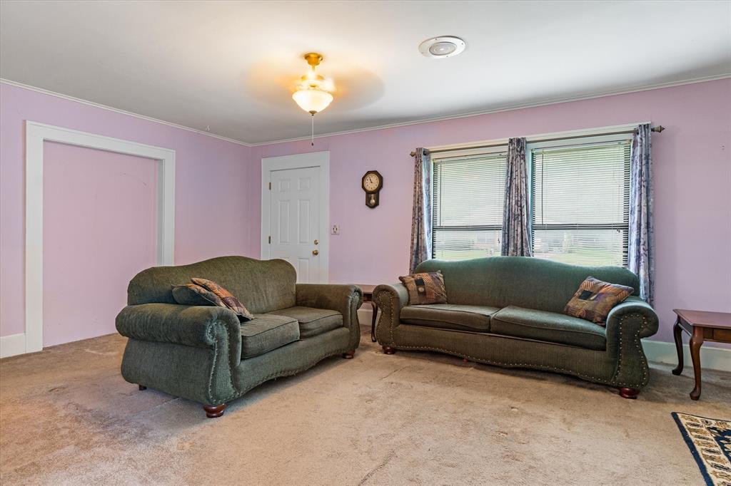 432 W High Street Property Photo 6