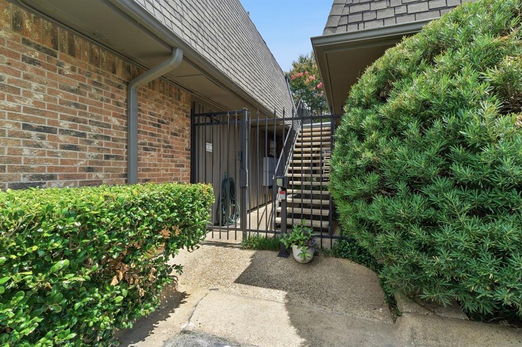 4112 Bowser Avenue 205 Property Photo 12