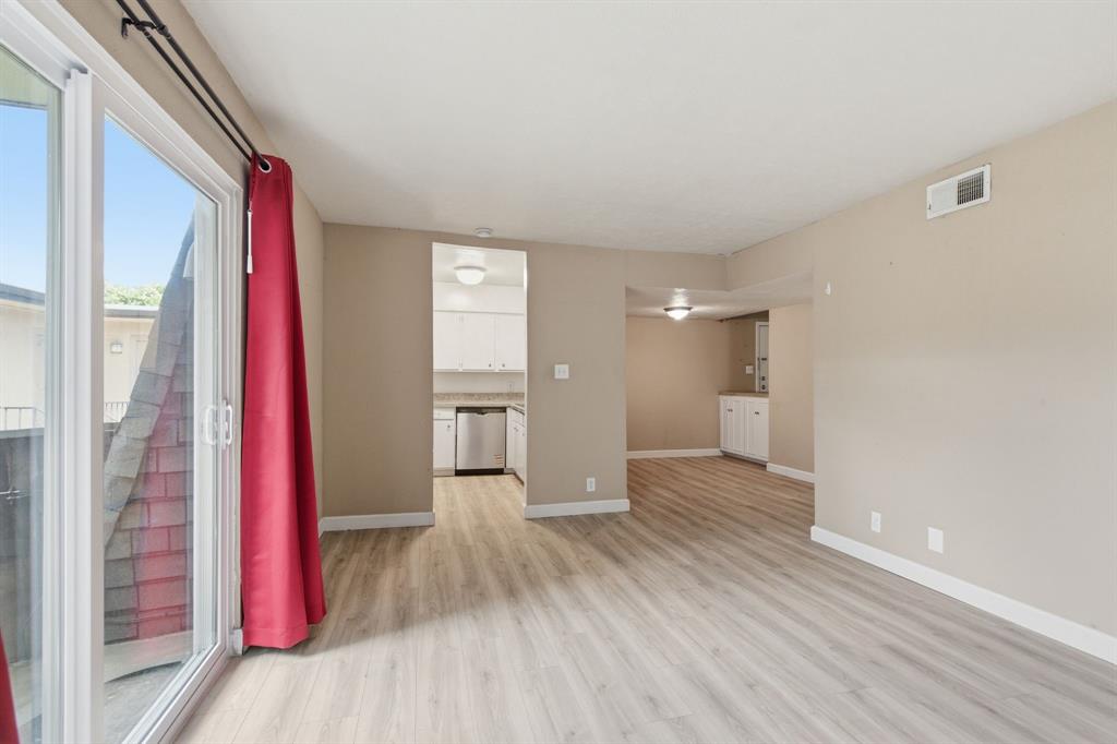 4112 Bowser Avenue 205 Property Photo 17