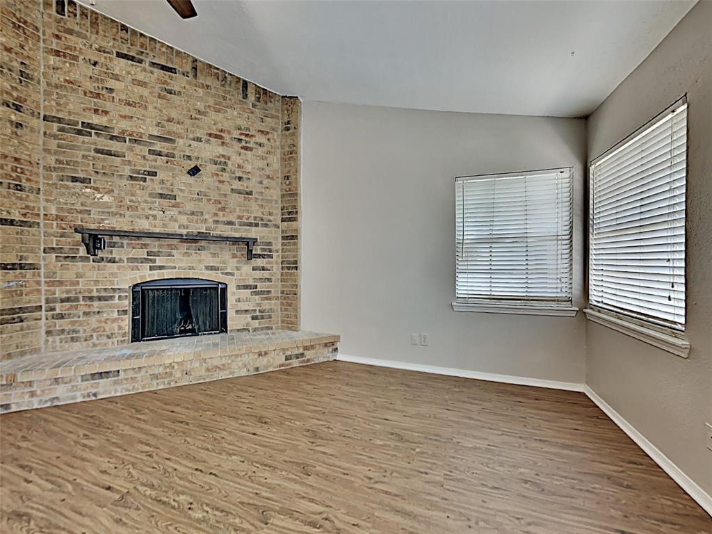 2821 Carnaby Lane Property Photo 3