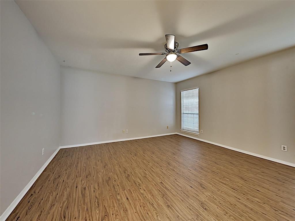 2821 Carnaby Lane Property Photo 5