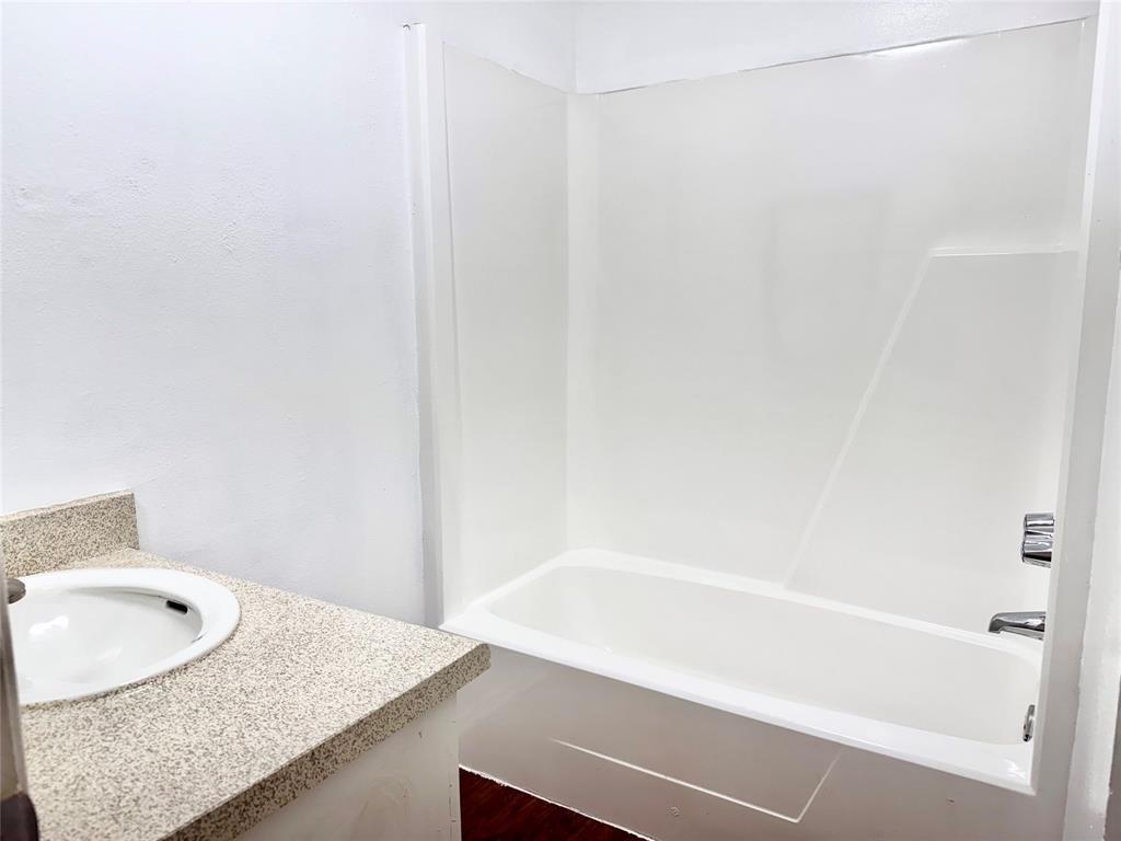 441 Sw Thomas Street D Property Photo 17