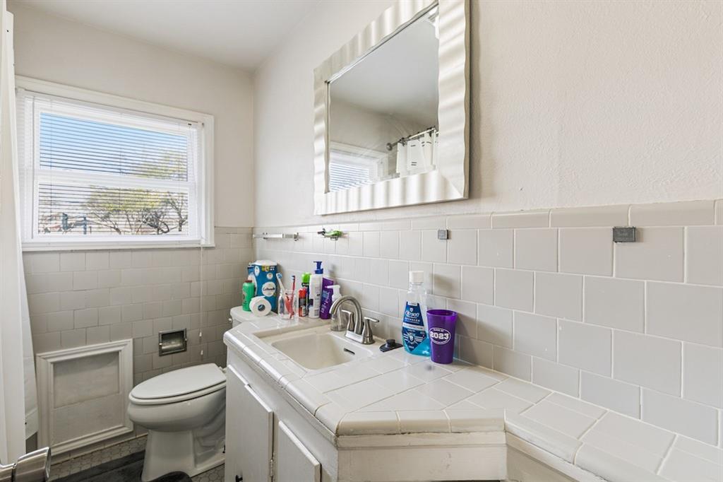 3504 Corto Avenue Property Photo 15