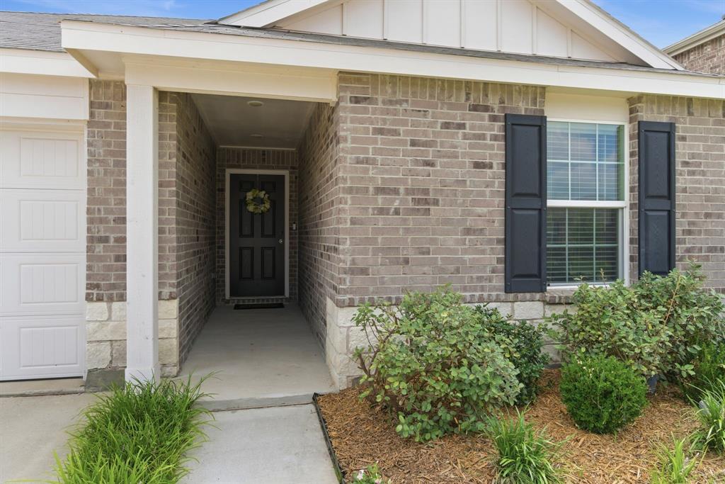 16024 Pious Drive Property Photo 3