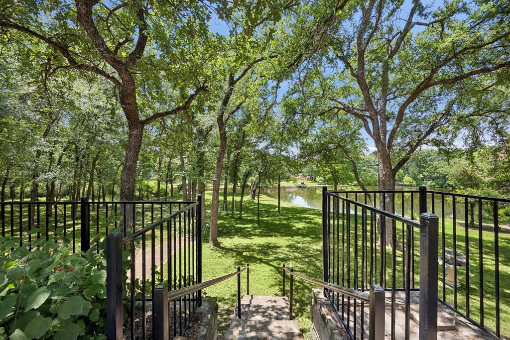 939 Garnet Cove Property Photo 4