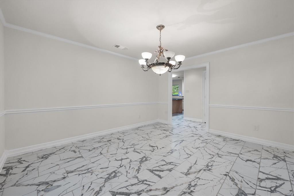 2801 Knotted Oaks Trail Property Photo 5
