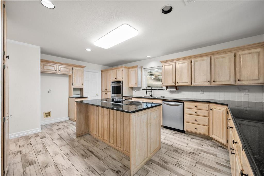2801 Knotted Oaks Trail Property Photo 15