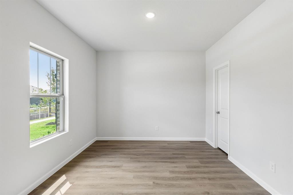 3807 Brewster Lane Property Photo 14