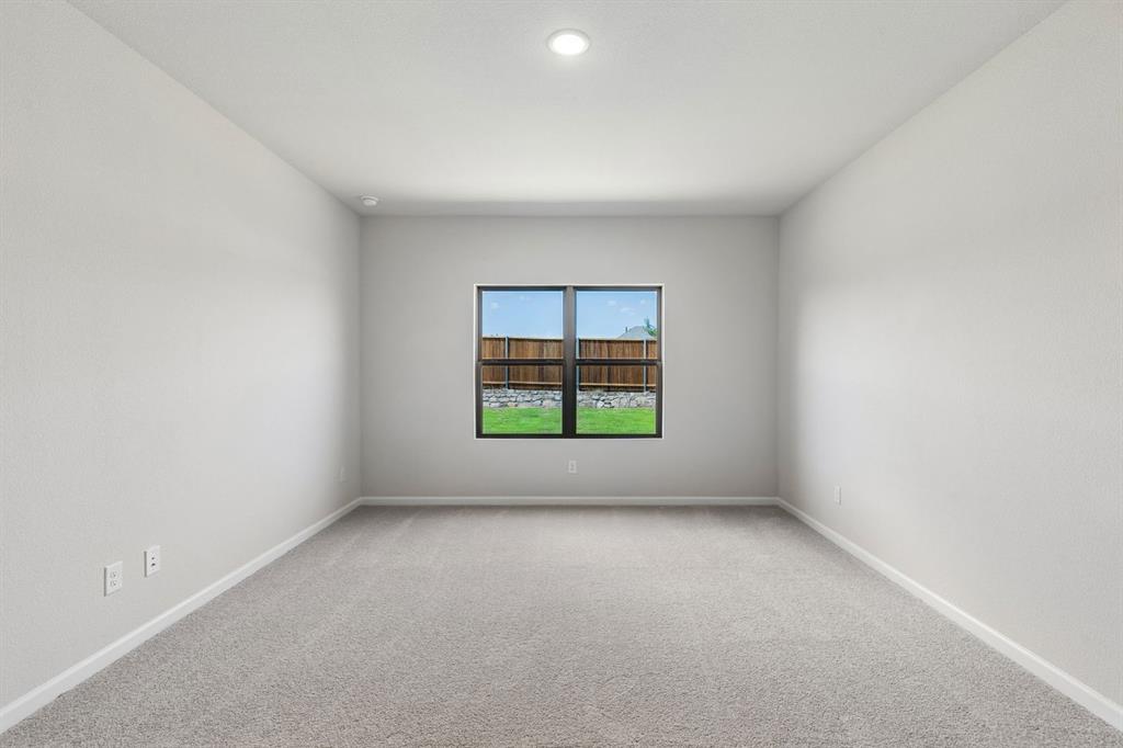 3807 Brewster Lane Property Photo 16