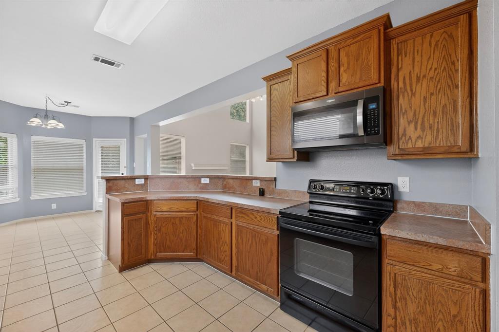 604 Dyann Drive Property Photo 6