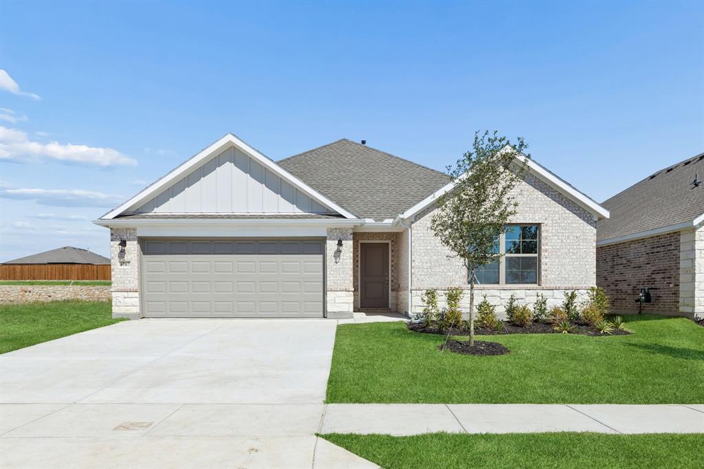 3707 Brewster Lane Property Photo 1