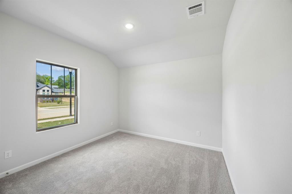 3707 Brewster Lane Property Photo 4
