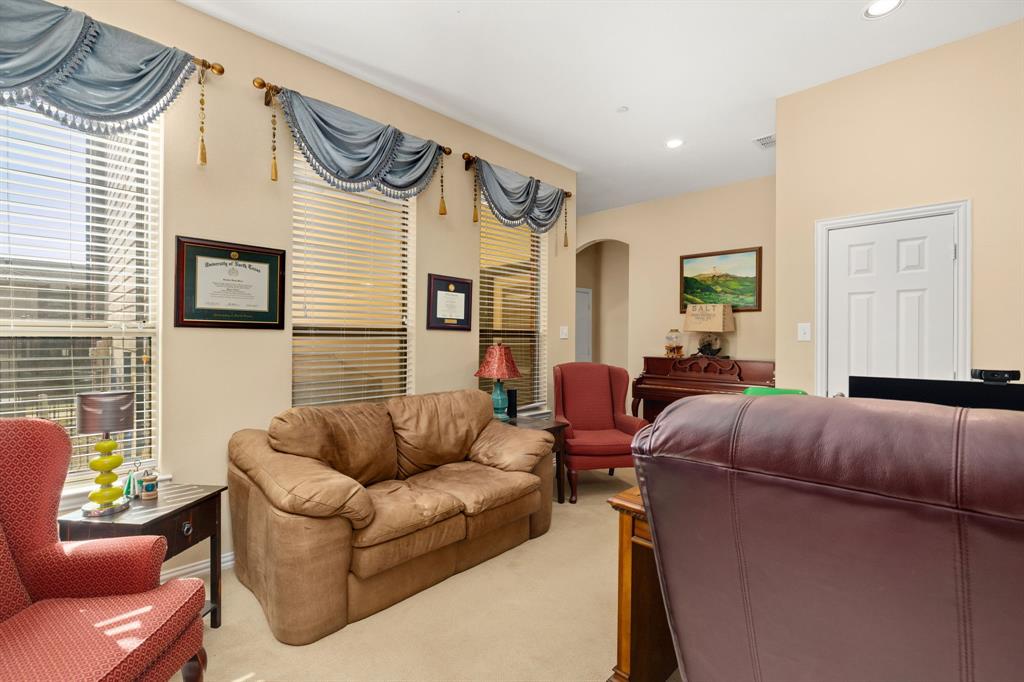 1912 Lantana Lane Property Photo 28