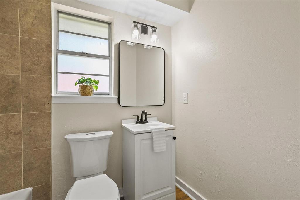 2505 Meadows Lane Property Photo 31