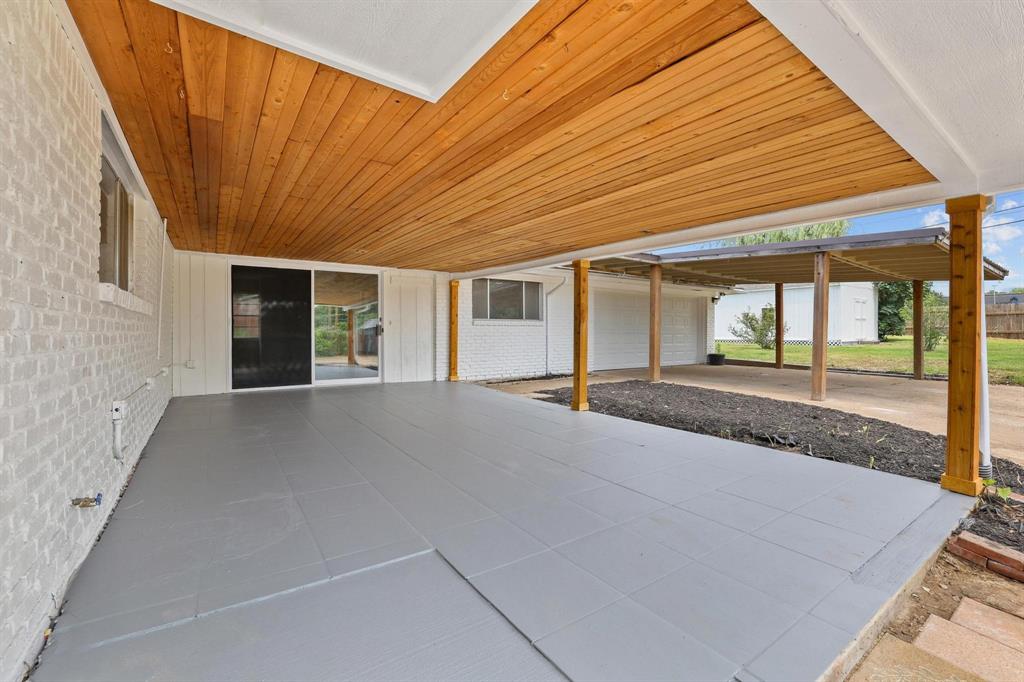 2505 Meadows Lane Property Photo 35