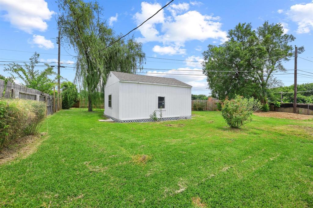 2505 Meadows Lane Property Photo 39