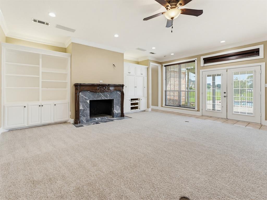 201 Willowcrest Property Photo 8