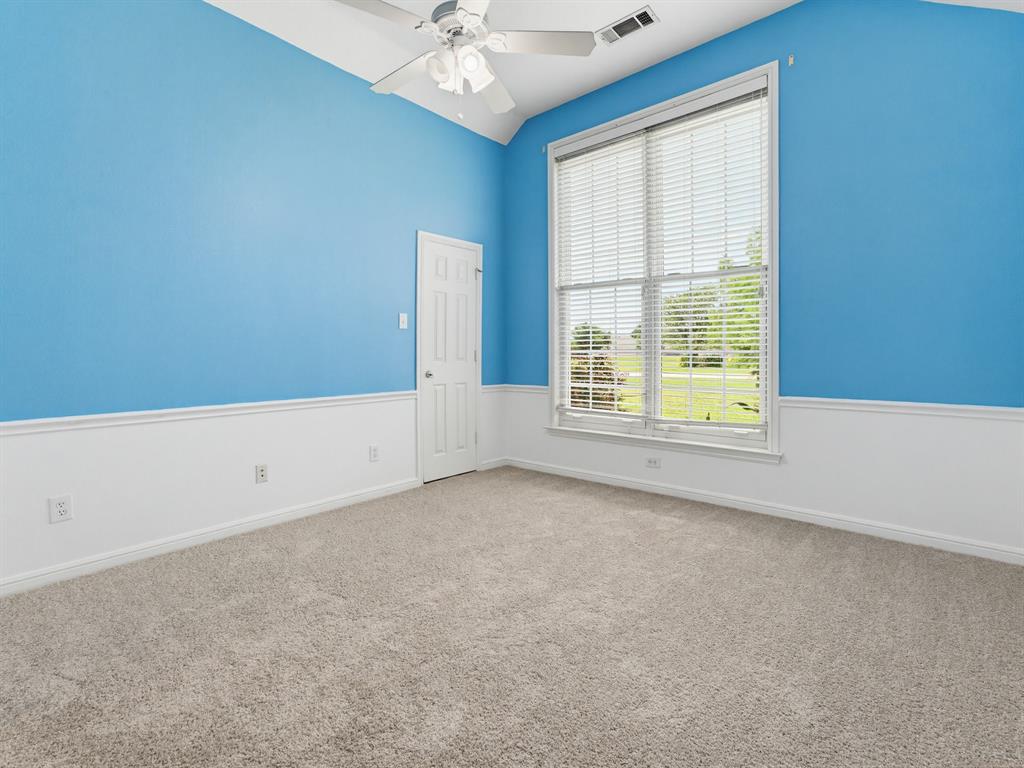 201 Willowcrest Property Photo 9