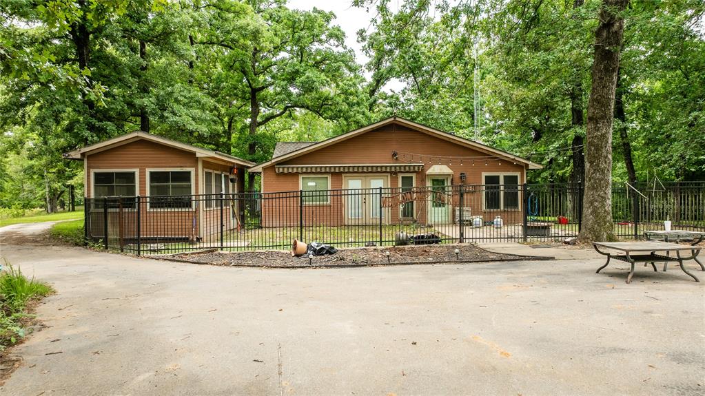 251 Private Road 8179 Property Photo 1