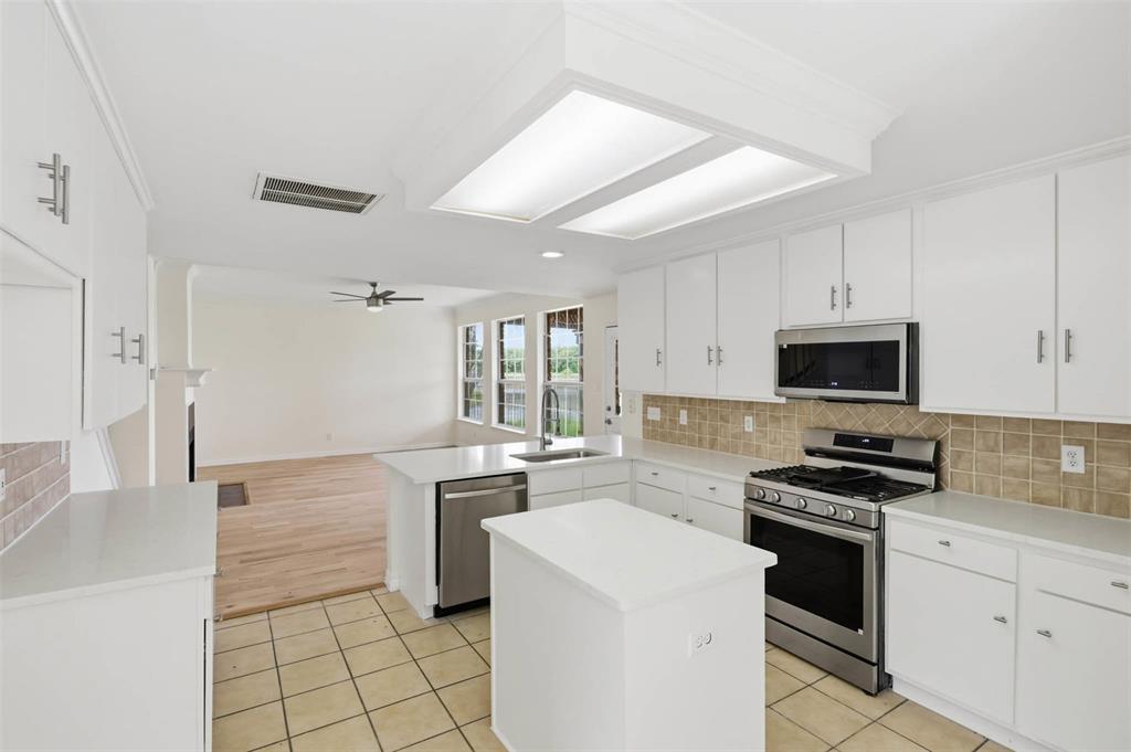 1282 Bradford Drive Property Photo 5