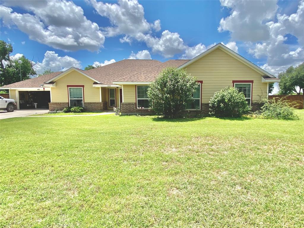 1005 Terrace Drive Property Photo 1