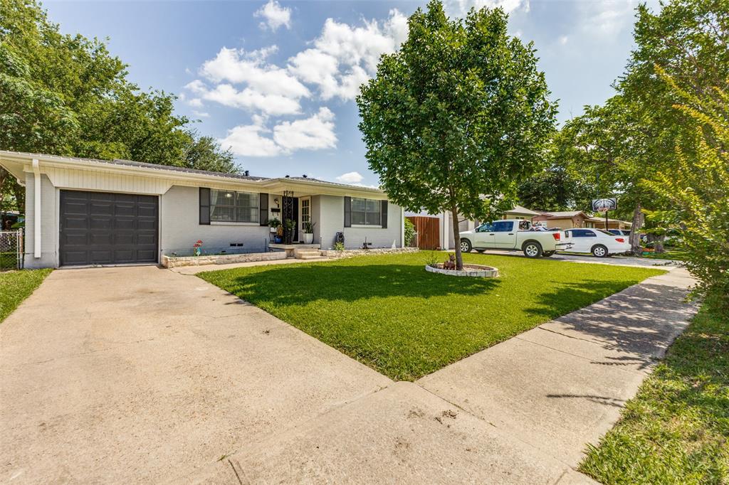 211 Brazos Street Property Photo 3