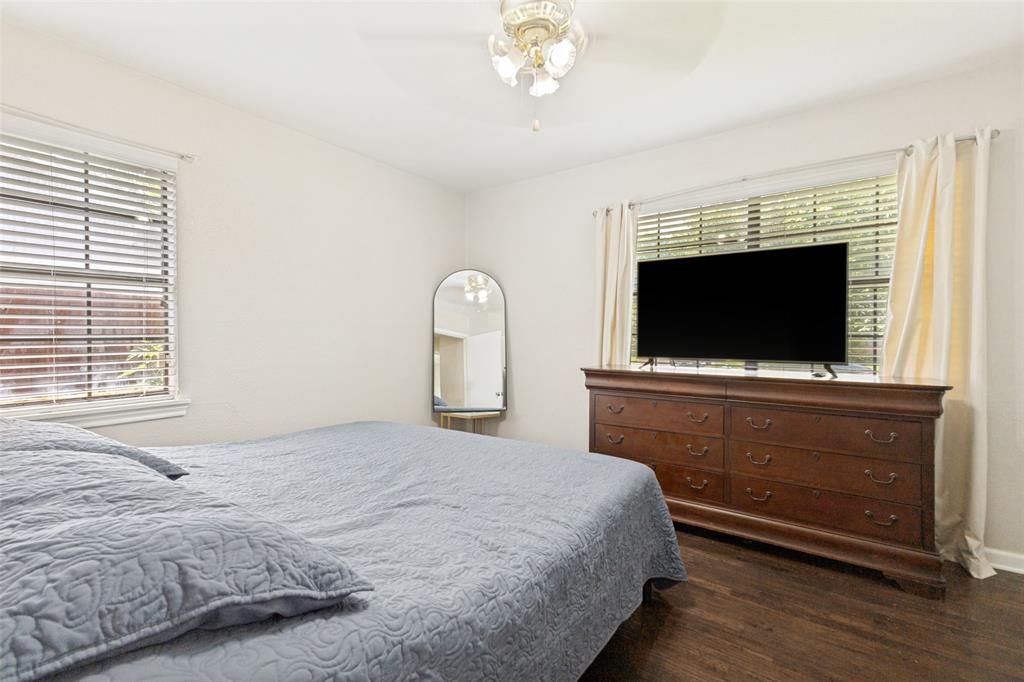 211 Brazos Street Property Photo 18