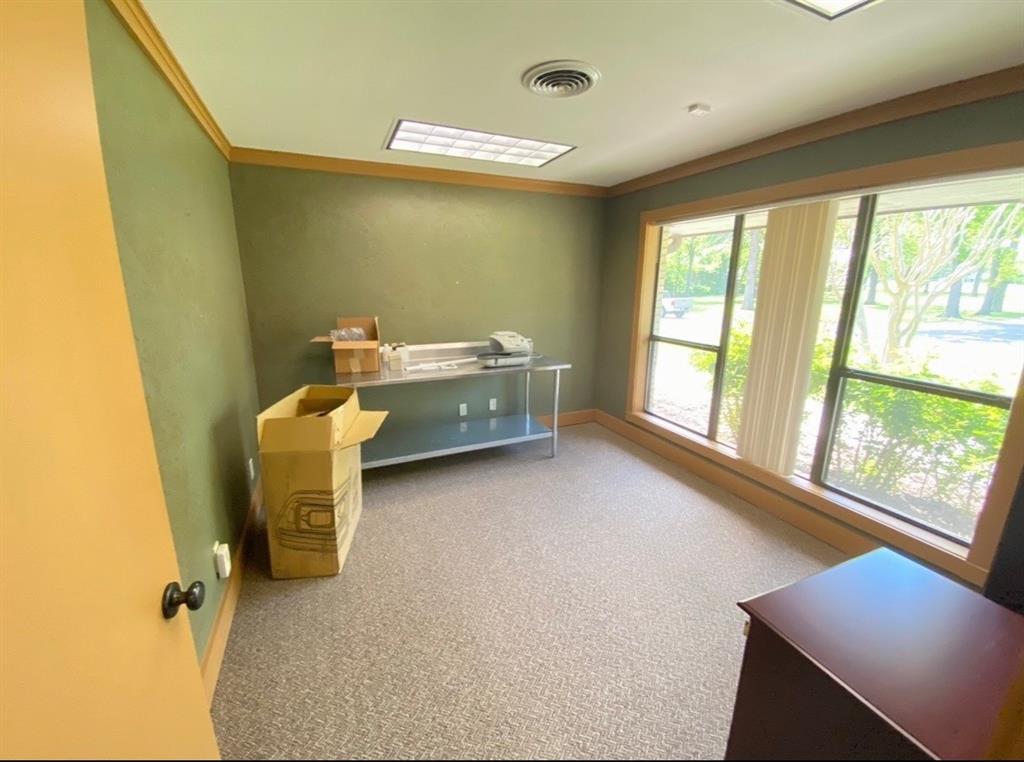 903 Interstate Highway 30 Property Photo 7