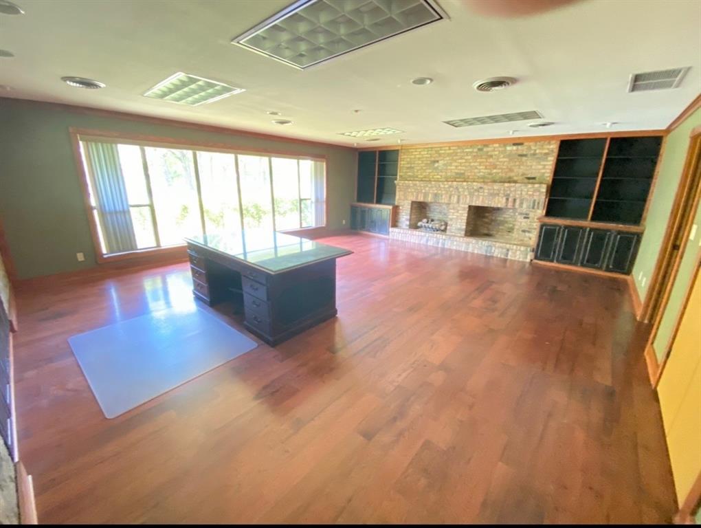 903 Interstate Highway 30 Property Photo 23