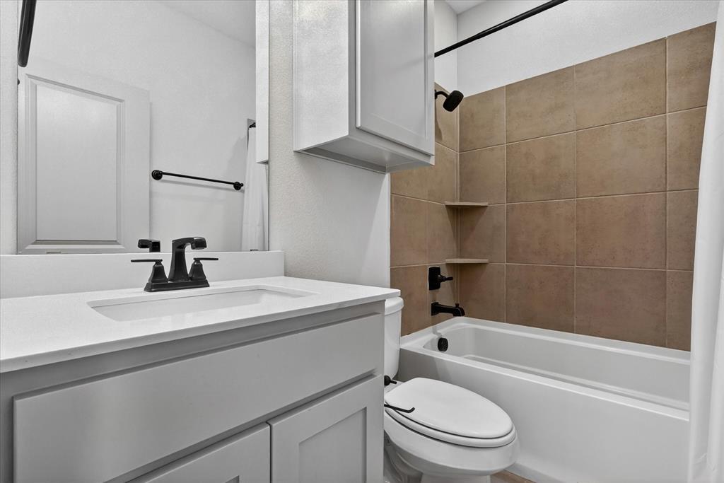 7004 Huckleberry Drive Property Photo 32