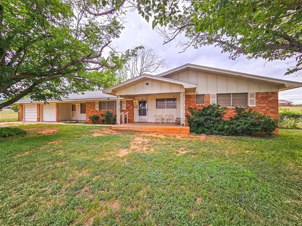 1002 Ridgecrest Street Property Photo 1