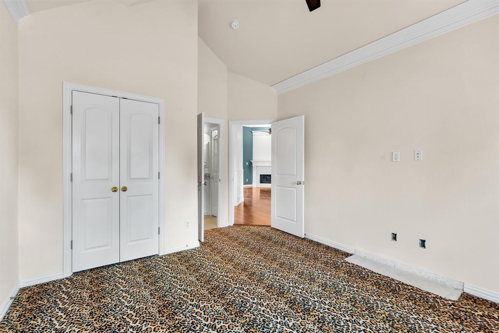 5504 Plata Lane Property Photo 9