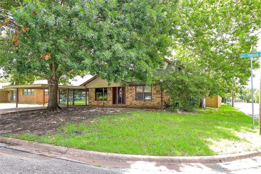 925 Holiday Drive