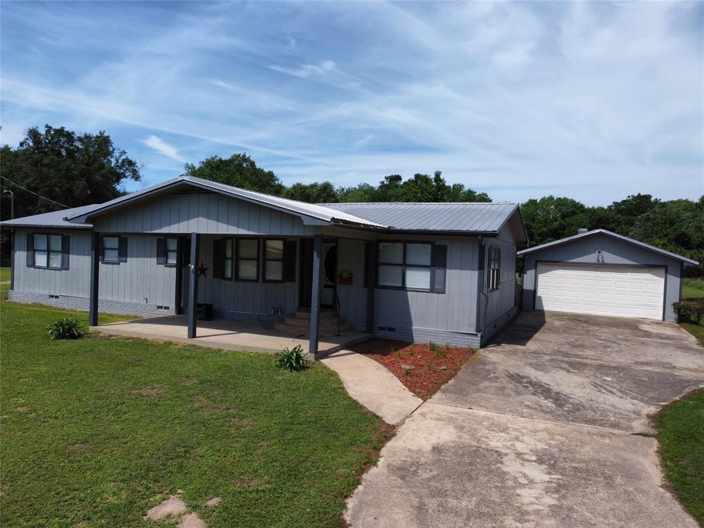 260 County Road 1885 Property Photo 2
