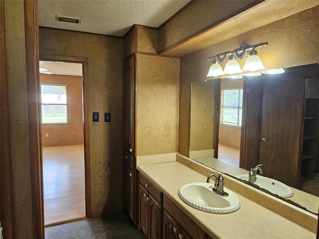 260 County Road 1885 Property Photo 11