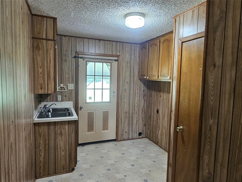 260 County Road 1885 Property Photo 18