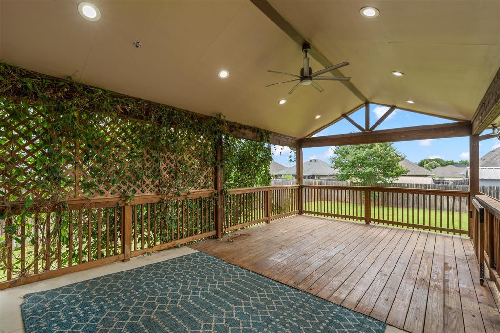 10860 Burnham Drive Property Photo 2